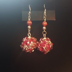Pompom earring